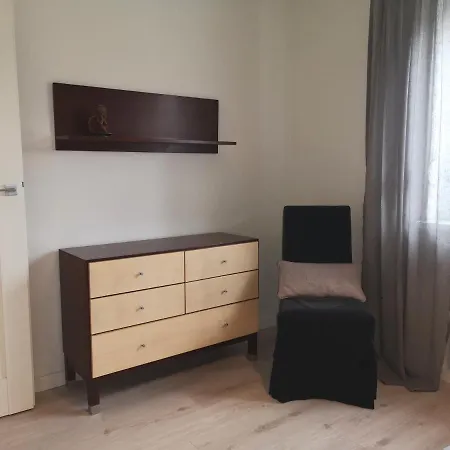 Arboretum Apartment *