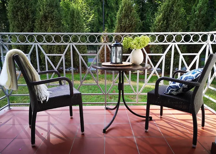 Apartment Arboretum *